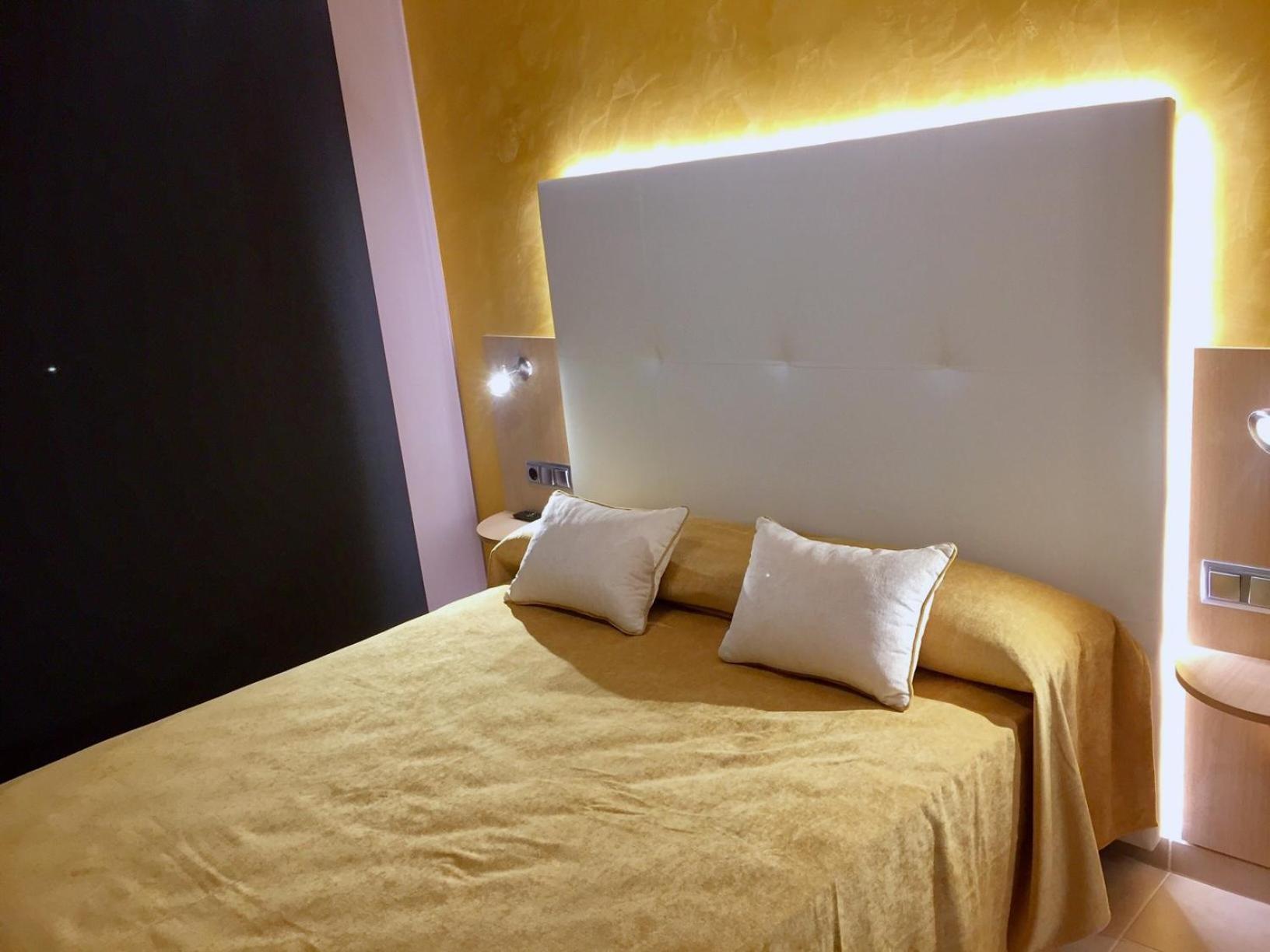 Rnet - Apartments Roses Port Trebol Exterior foto